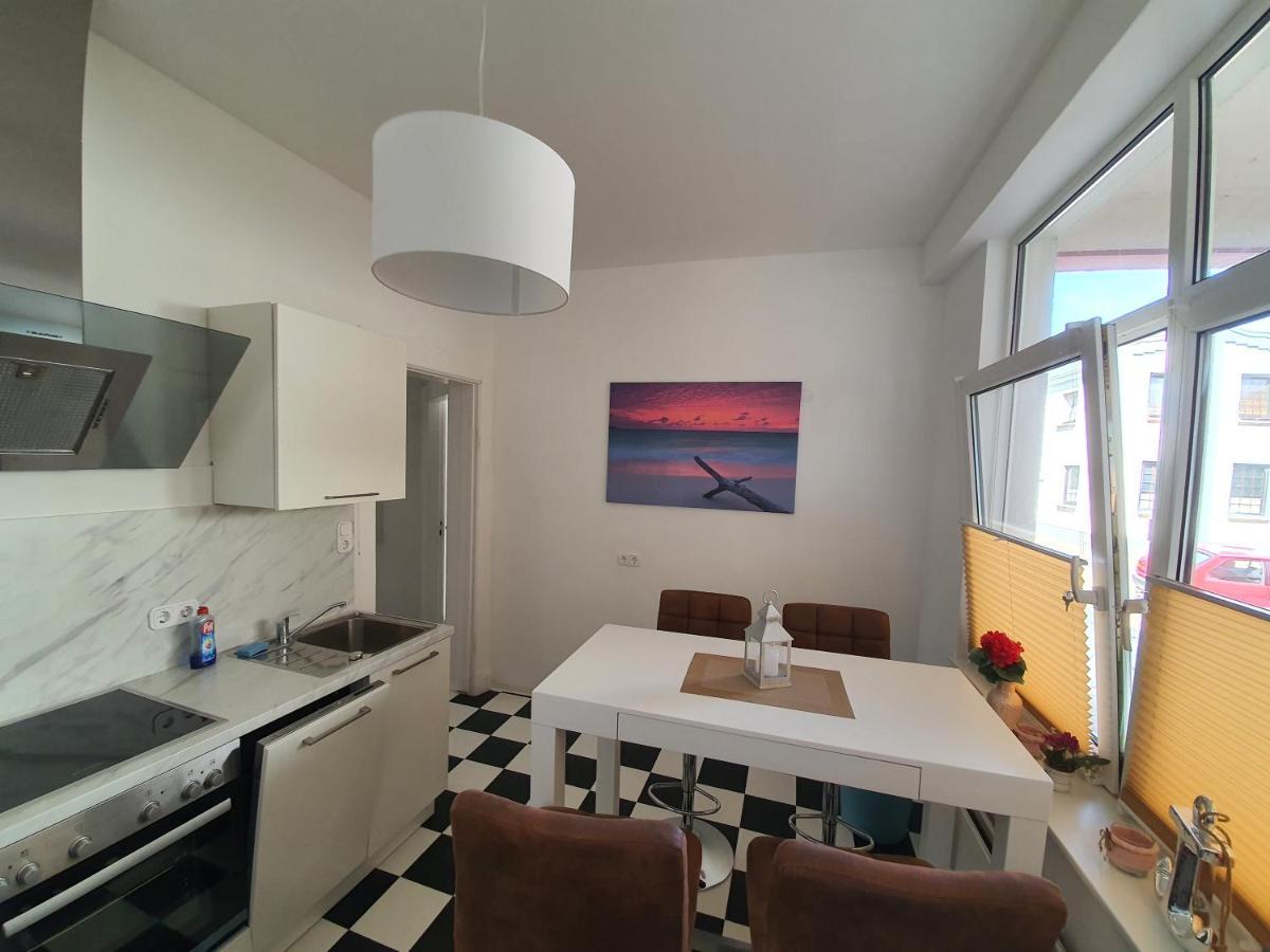 Husum Zentrum Bis 5 Personen Экстерьер фото