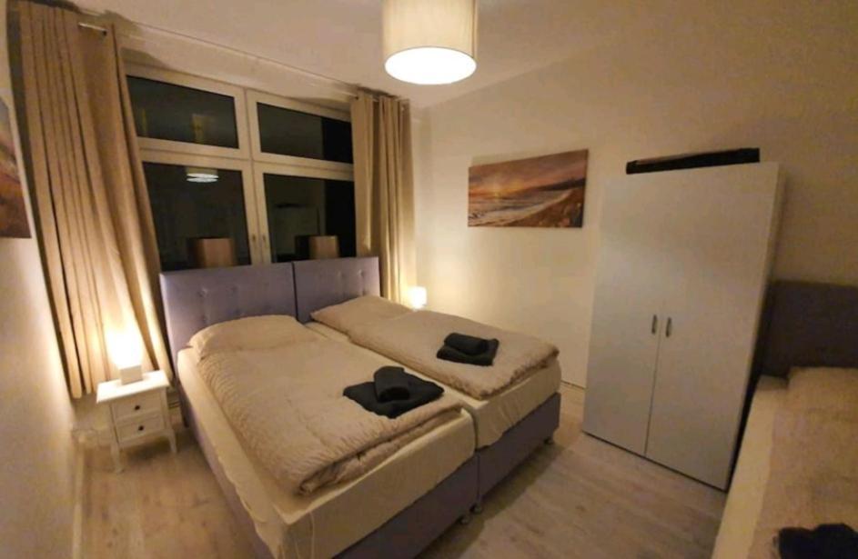 Husum Zentrum Bis 5 Personen Экстерьер фото
